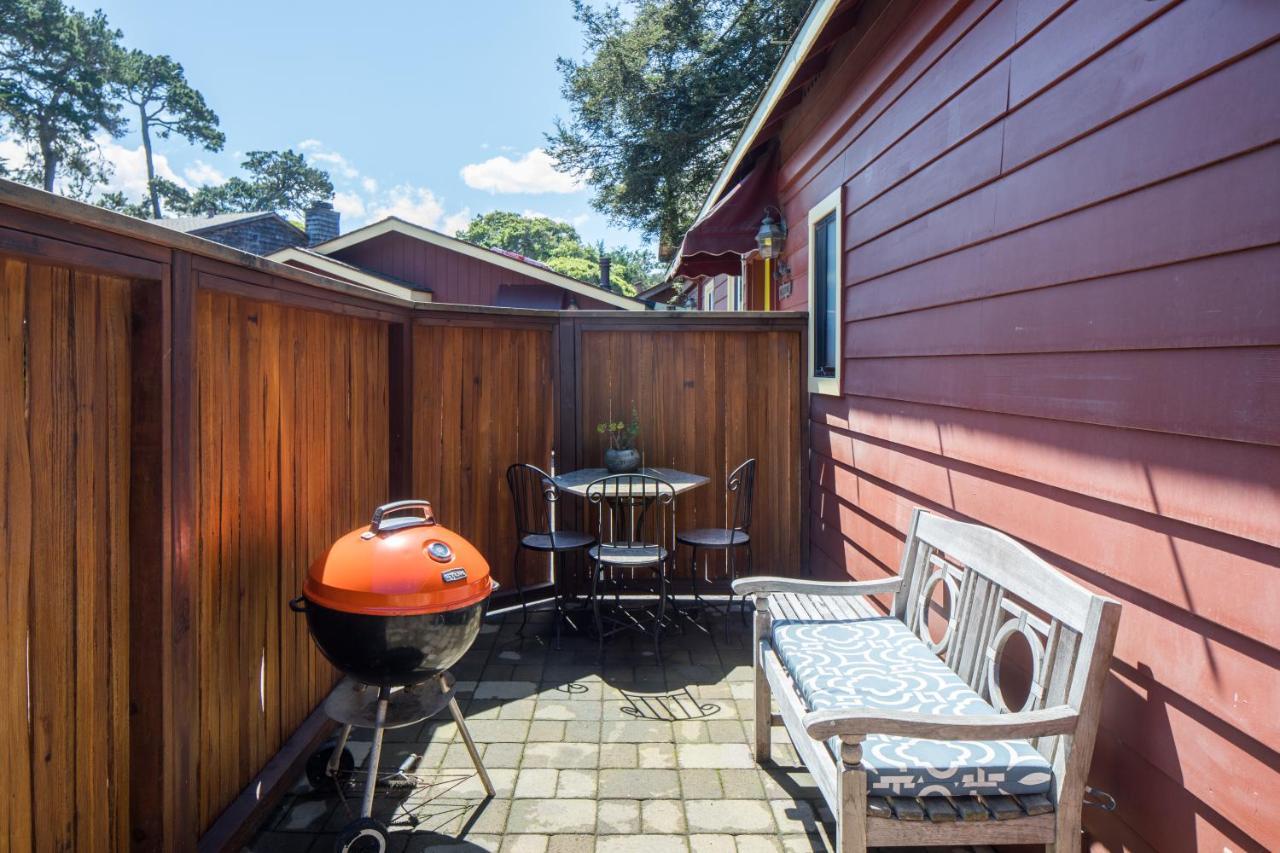 Andril Fireplace Cottages Pacific Grove Exterior photo
