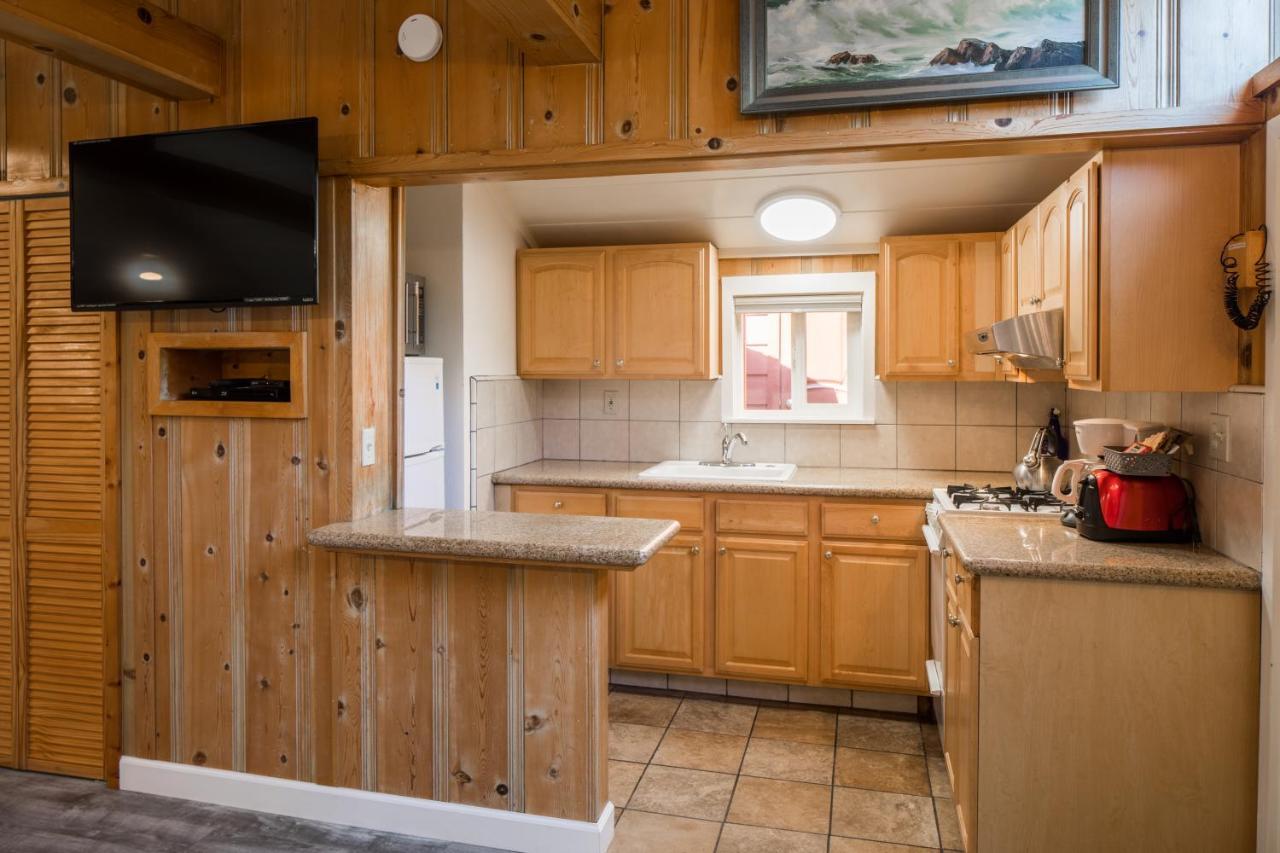 Andril Fireplace Cottages Pacific Grove Exterior photo